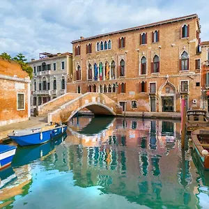Palazzo Marcello Al Sole Venedig
